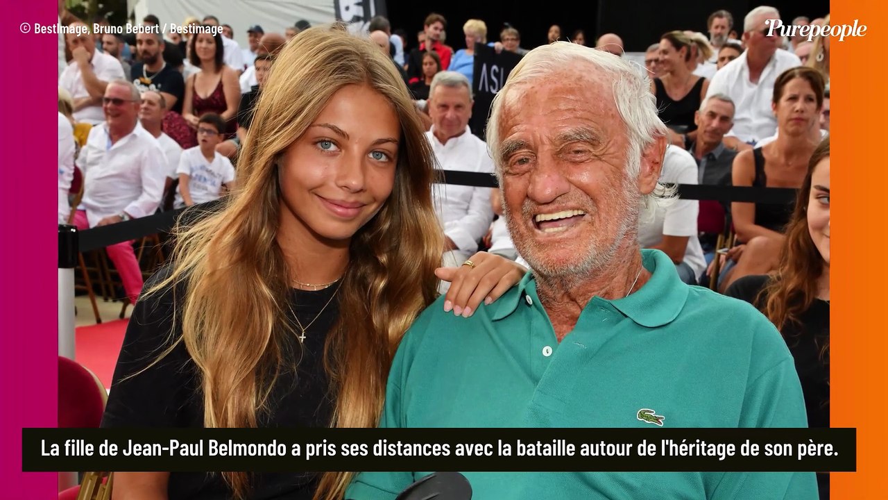 Stella, fille de Jean-Paul Belmondo, se ressource sous le soleil avec deux membres du clan chers à son cœur