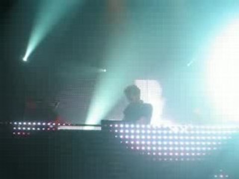 Birdy Nam Nam Live @ Espace Julien 13-04-08 (4)