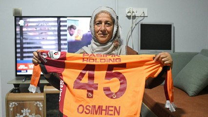 Osimhen'e bebek örmesiyle tanınan Neslihan Teyze'den yıldız oyuncuya davet: Ona ziyafet çekeceğim; Kayseri mantısı, pastırma, yufka, bulgur pilavı yedireceğim