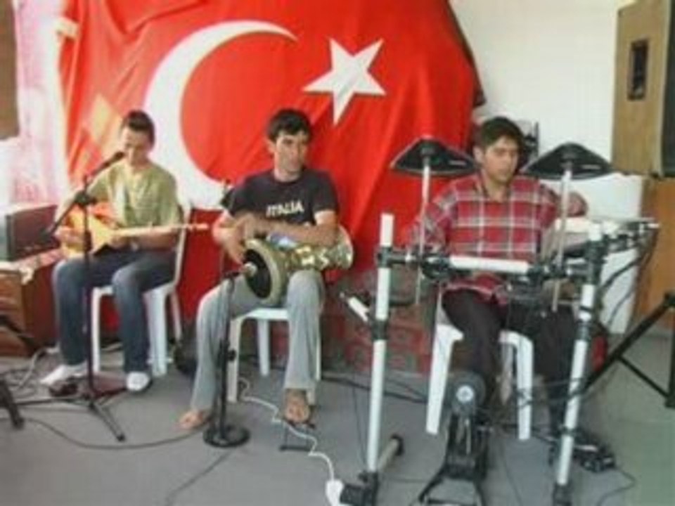 ÜMİT VE TAYFASI(GÜLÜM BENİM)