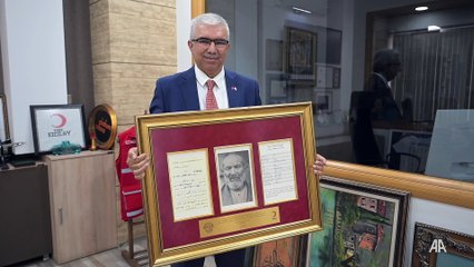 Filistin cephesinde İngilizlere esir düşen dedesinin mektubuna 107 yıl sonra kavuştu