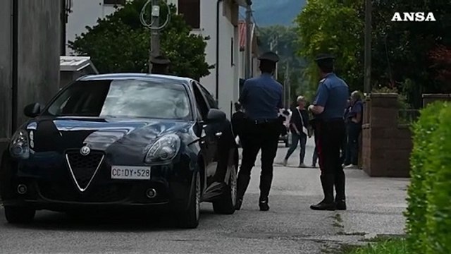 Uomo ucciso in casa e fatto a pezzi da madre e compagna a Gemona
