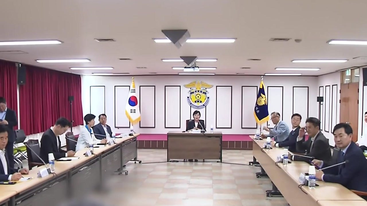 민주 특검TF 서울구치소 방문..."윤 건강, 조사 못 받을 정도 아냐" / YTN