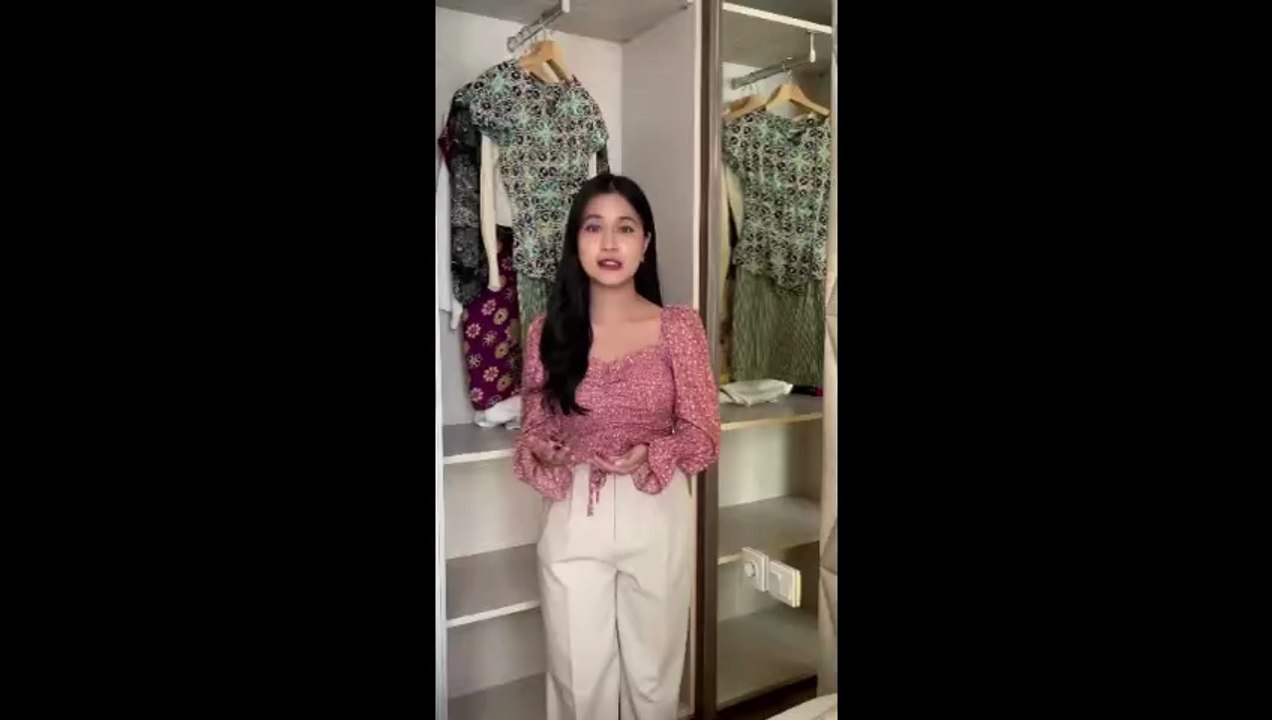 Review about this Women's Cartoon Graffiti Print Crew Neck T-Shirt for all seasons