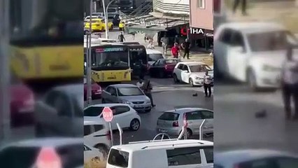 Başakşehir’de, elinde pompalı tüfekle trafiği kesen şahıs yakalandı