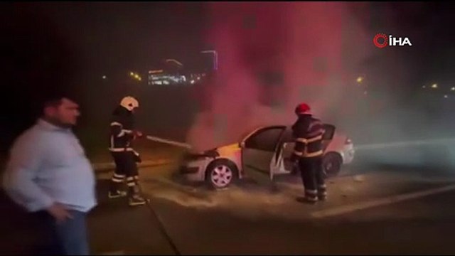 Şanlıurfa’da otomobil yanarak kullanılamaz hale geldi