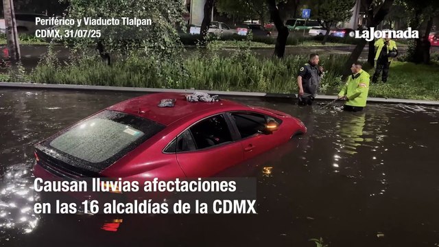 Lluvias colapsan vialidades en CDMX