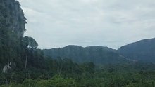 🌄🇲🇾🎬 : Malaysia Mountain View (Deep Crop)🎥Unreal Mountain View in Malaysia! 🌄🇲🇾#MalaysiaMountain #ScenicView  #DeepCropShorts #NatureLovers #MountainLife #YouTubeShorts #TravelMalaysia #PeacefulVibes