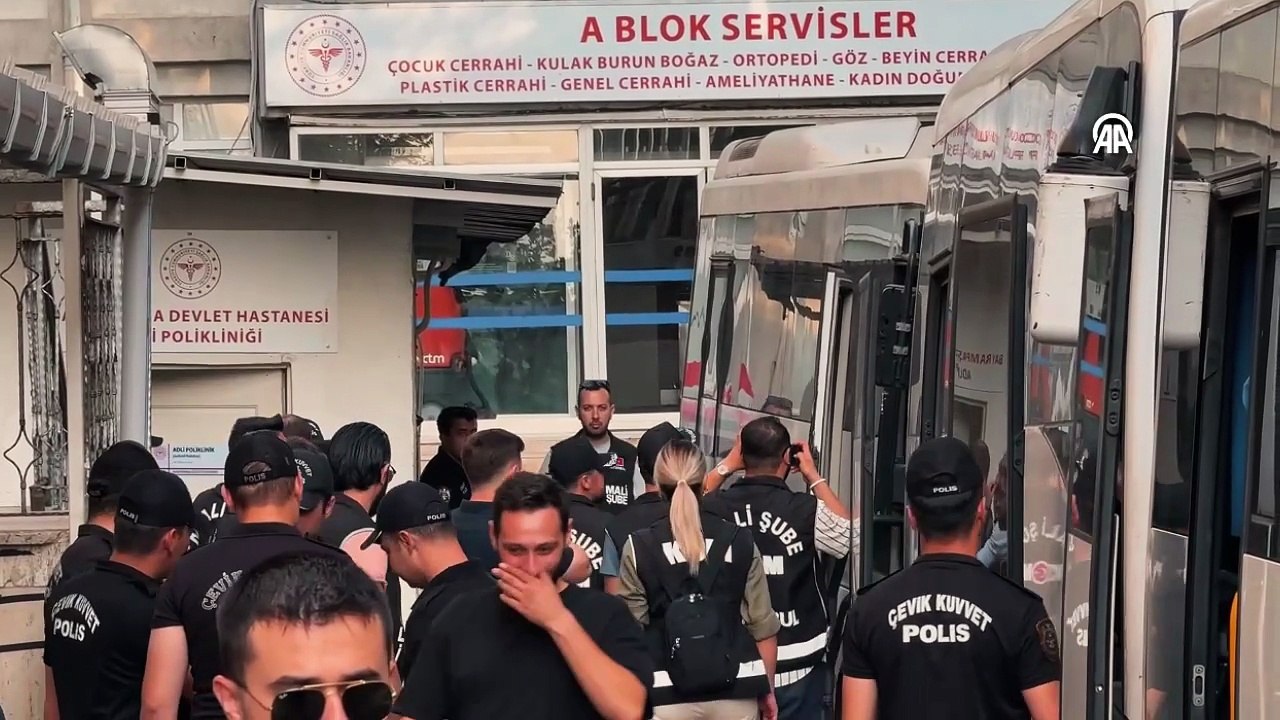 İBB soruşturmasında gözaltına alınan 25 kişi adliyeye sevk edildi