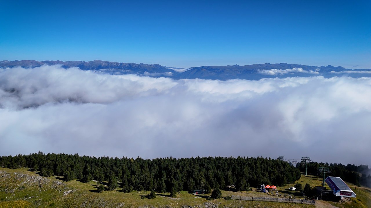 🎥 From the peaks of La Molina to the roots of the #UECforest 🌲  During #EuroDHI25, Tree no. 66 was planted as a symbol of our ongoing commitment to sustainability, even at altitude.  Sport leaves a mark  #UEC #LaMolina #Pyrenees #DownhillMTB #GravityRac
