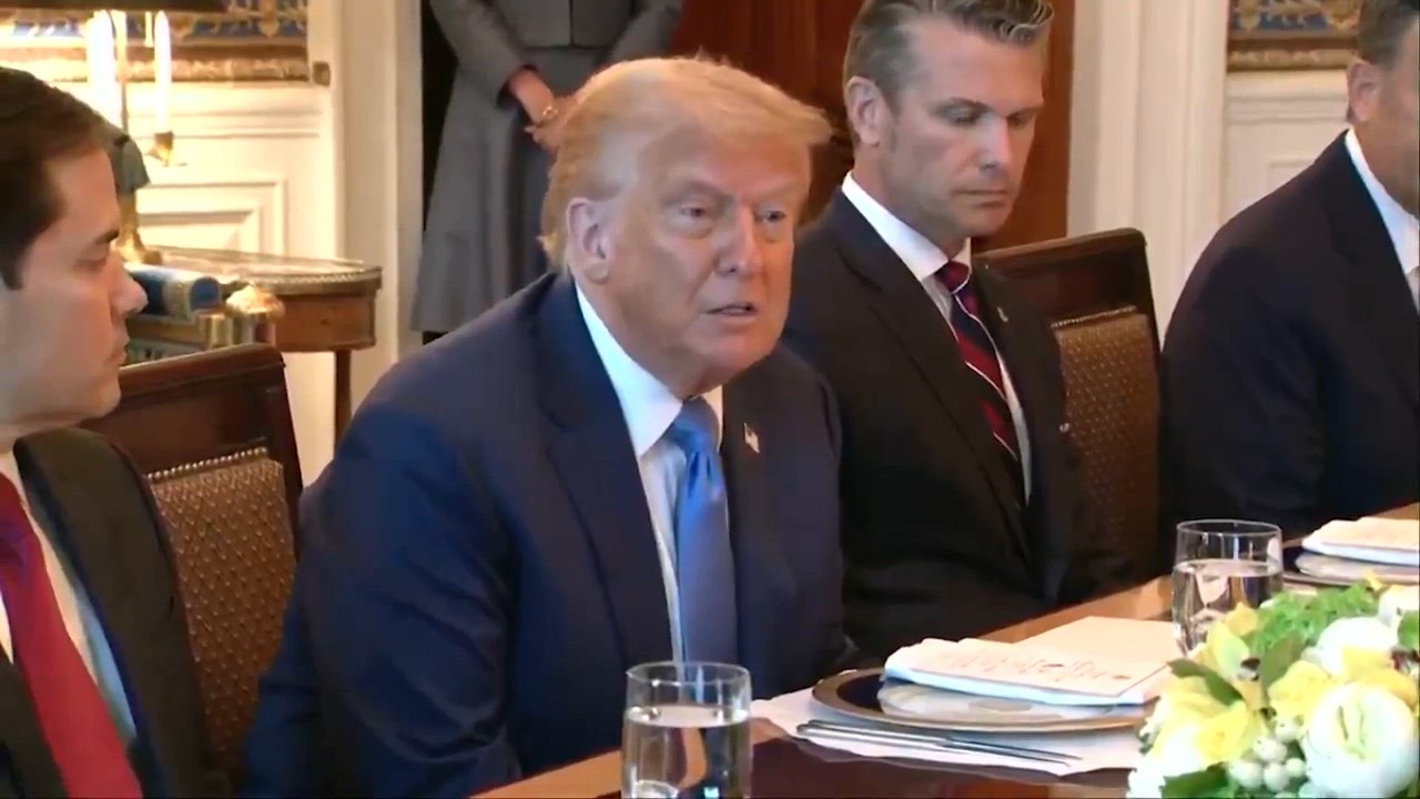 Trump asegura que los submarinos nucleares están "más cerca de Rusia"