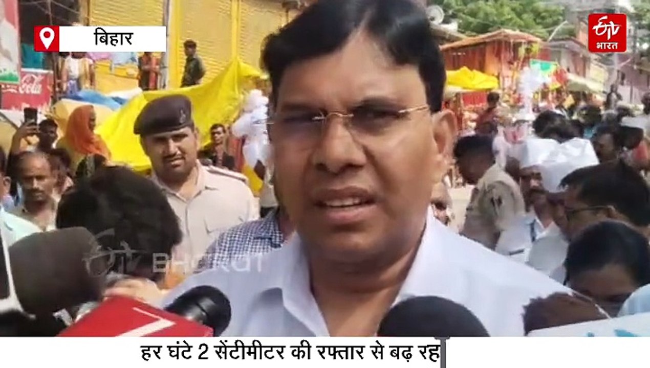 बक्सर में डराने लगी गंगा, 15 दिनों में दूसरी बार बढ़ा जलस्तर, रिहायशी इलाकों में बाढ़ का खतरा