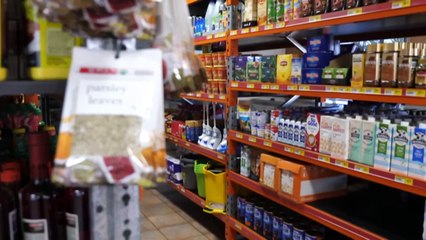 Sole grocer in remote Queensland town forced to shut due to rising prices