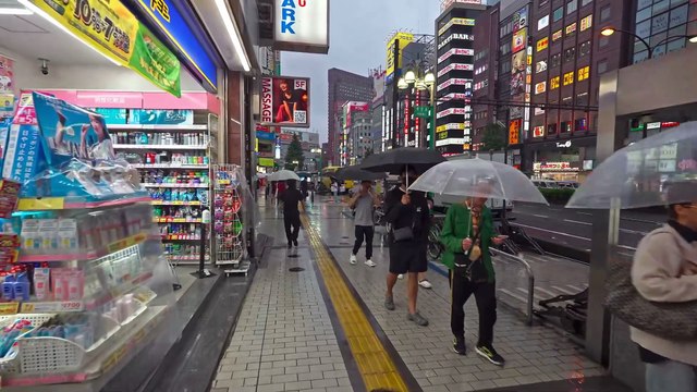 Tokyo Japan Shinjuku to Harajuku Rainy Night, Walking Tour • 4K HDR
