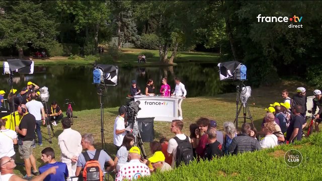 La coureuse cycliste française Cédrine Kerbaol alerte sur la santé des athlètes présentes au sein du Tour de France Femmes dans l'émission Vélo Club sur France 2. Crédit : Vélo Club/France 2