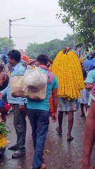 جوله في احياء المسلمين في الهند 🇮🇳 اكبر شارع للاكلات الشعبية😬