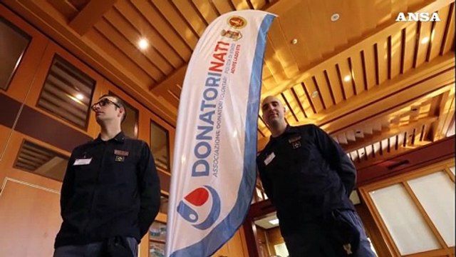 'DonatoriNati' della Polizia lancia una campagna per la raccolta di sangue