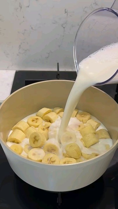 Choco banana ice cream recipe#fypageシ #foryourpage #cooking #homecooking #goodfood #foodlovers #recipe #simplerecipe #dessert #icecream #sweets #foodie #yummy #snacks #chocobanana #bananaicecream #chocolateicecream #delicious #viralrecipe #dessertrecipe