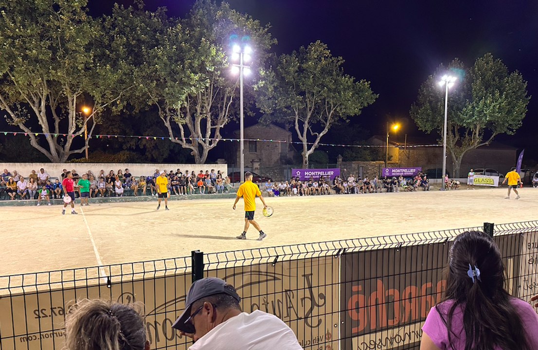 "On a les pieds dans la tradition et la tête vers l'avenir" : à Cournonterral, le tambourin continue de frapper fort