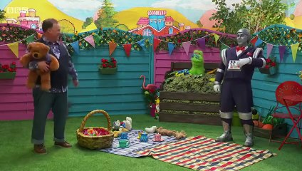 Cbeebies Justin's House Teddy Bears' Picnic 5x3...mp4