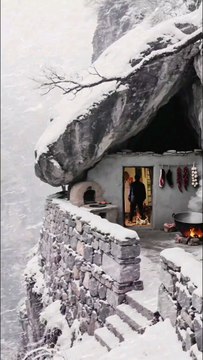 Snowy Cave Retreat: Cozy Stone Cabin, Fire Pit Cooking, Winter Camping Vibes, Hidden Mountain Resort.