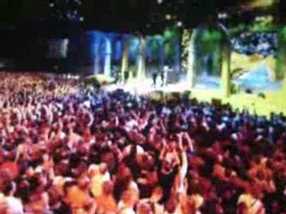 Les Enfoirés 2008 "Argent trop cher"