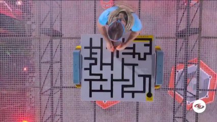 73. Tres integrantes de Beta y una de Alpha se enfrentan en el Box Negro