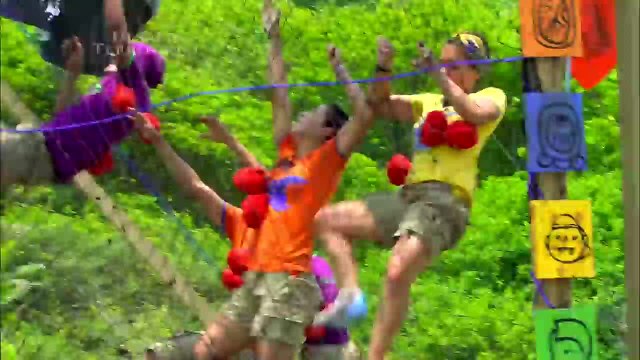 8. Competidores luchan contra el hambre en el Desafío Territorial