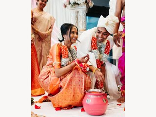 Capturing Traditions with Elegance: Expert Hindu Wedding Photographer