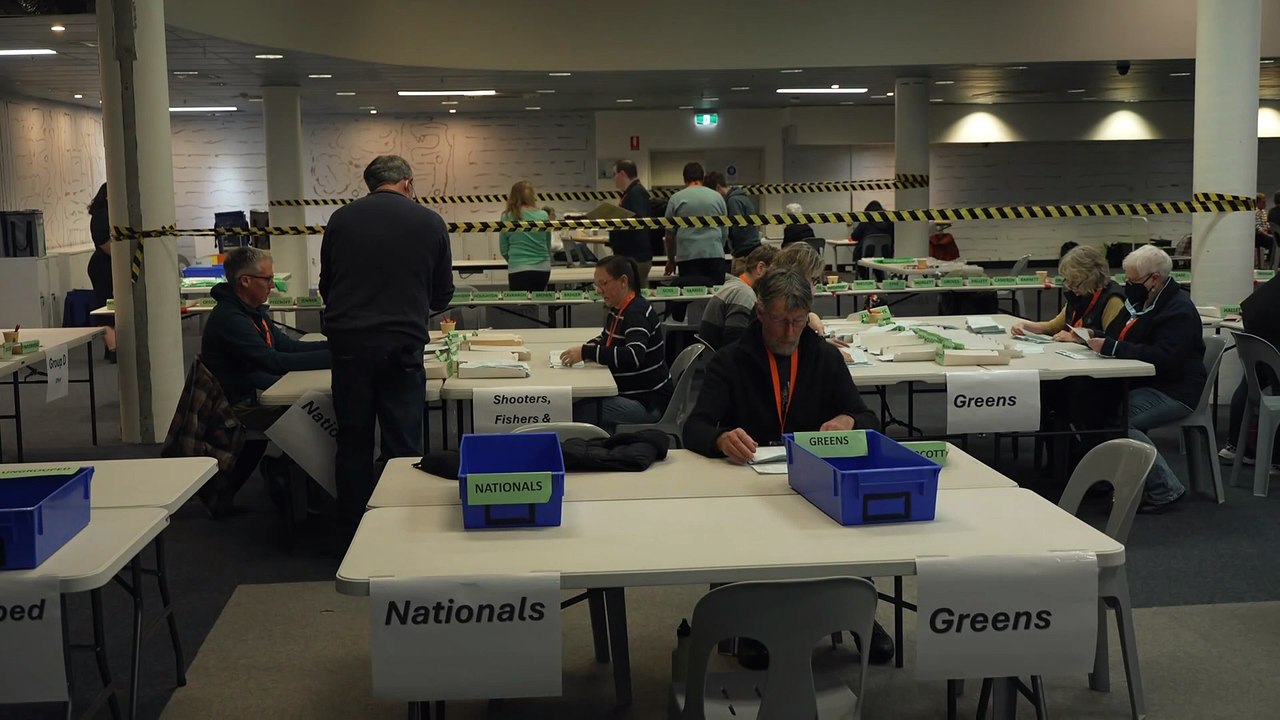 Tasmanian major parties left with same number of seats as before election