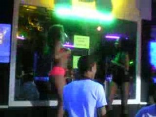 Les coyotes girls au Magnum