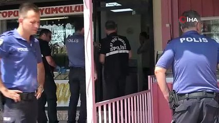 Elinde bıçakla girdiği kuyumcudan 18 adet bileziği alarak kaçtı