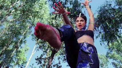 Varsha Usgaonkar hot song from Subhamangal Savadhan7