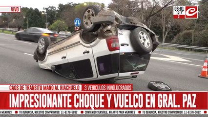 Caos de tránsito por impresionante choque y vuelco en plena avenida General Paz: