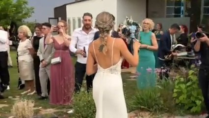Bride teams up with her sister's boyfriend to organize a lovely surprise wedding proposal