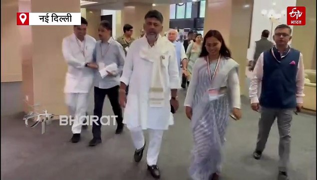 बीमार शिक्षा मंत्री की हालत जानने अस्पताल पहुंचीं कृषि मंत्री शिल्पी नेहा तिर्की, चिकित्सकों से की बात