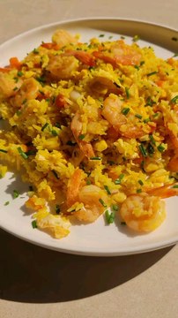 Shrimp or seafood fried rice#fypageシ #foryourpage #cooking #homecooking #goodfood #snacks #SeafoodFriedRice #foodlovers #recipe #simplerecipe #dinnerideas #shrimp #eating #foodie #yummyfood #friedrice #deliciousfood