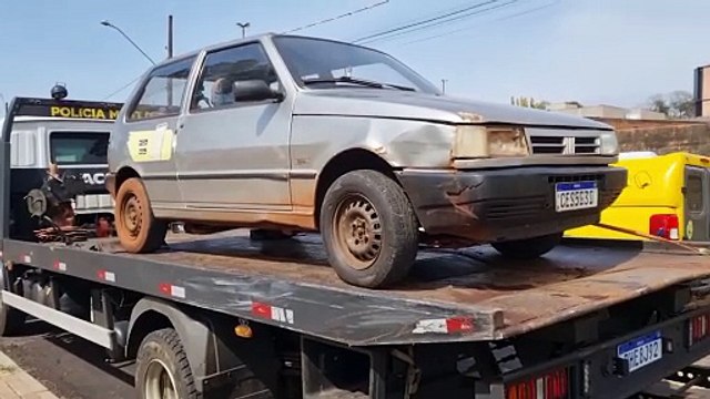 Fiat Uno furtado pela manhã é recuperado pela Polícia Militar em Cascavel