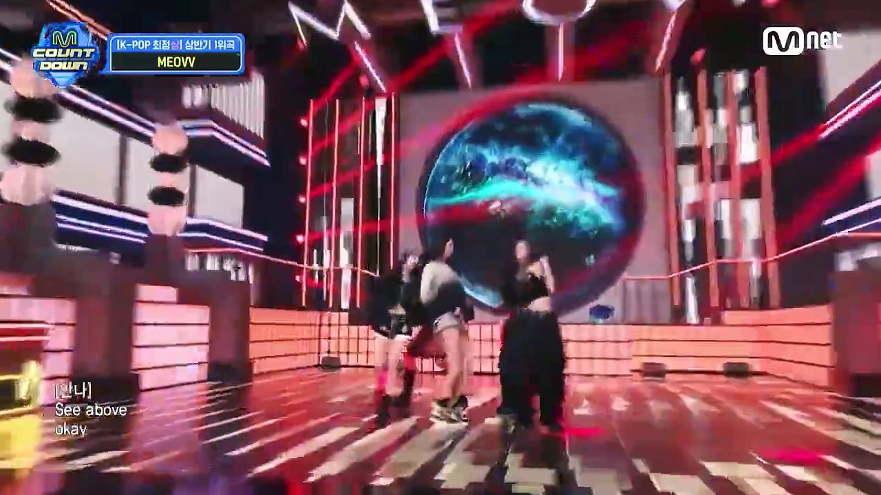 [2025 MCD SUMMER AWARDS] MEOVV - HANDS UP #엠카운트다운 EP.899 _ Mnet 250731 방송