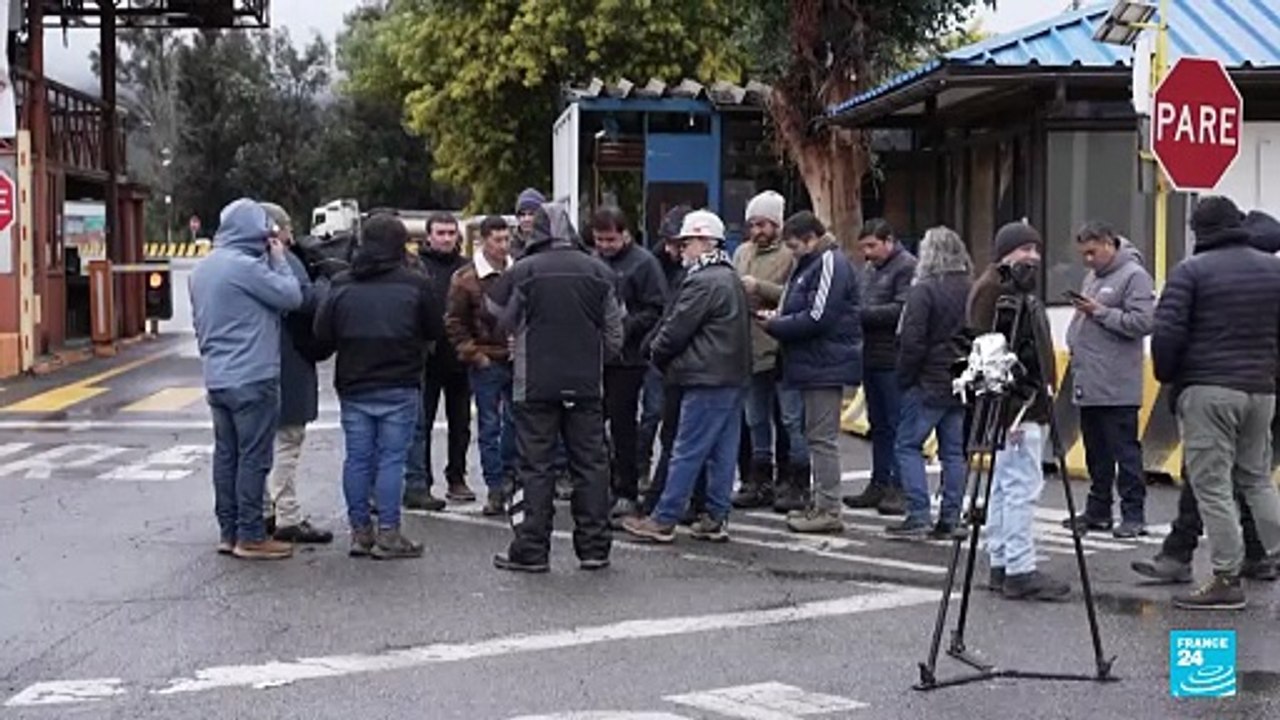 Chile se apresura a rescatar a mineros atrapados a 1.200 metros bajo tierra