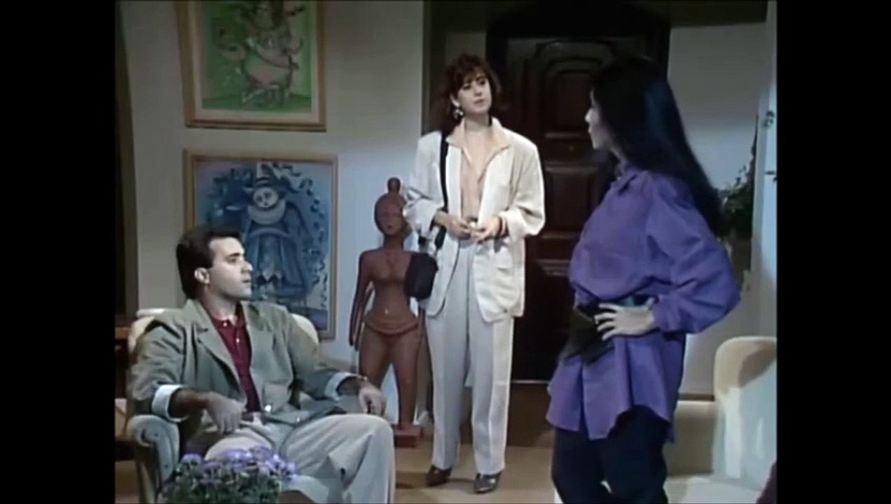 Novela Selva de Pedra (Cap. 122) Simone vai visitar Walkiria e lá encontra Cristiano com Kátia em 1986.