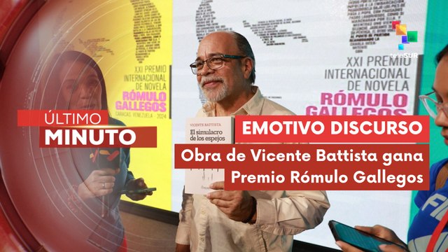Escritor argentino recibió premio Rómulo Gallegos por su novela El simulacro de los espejos