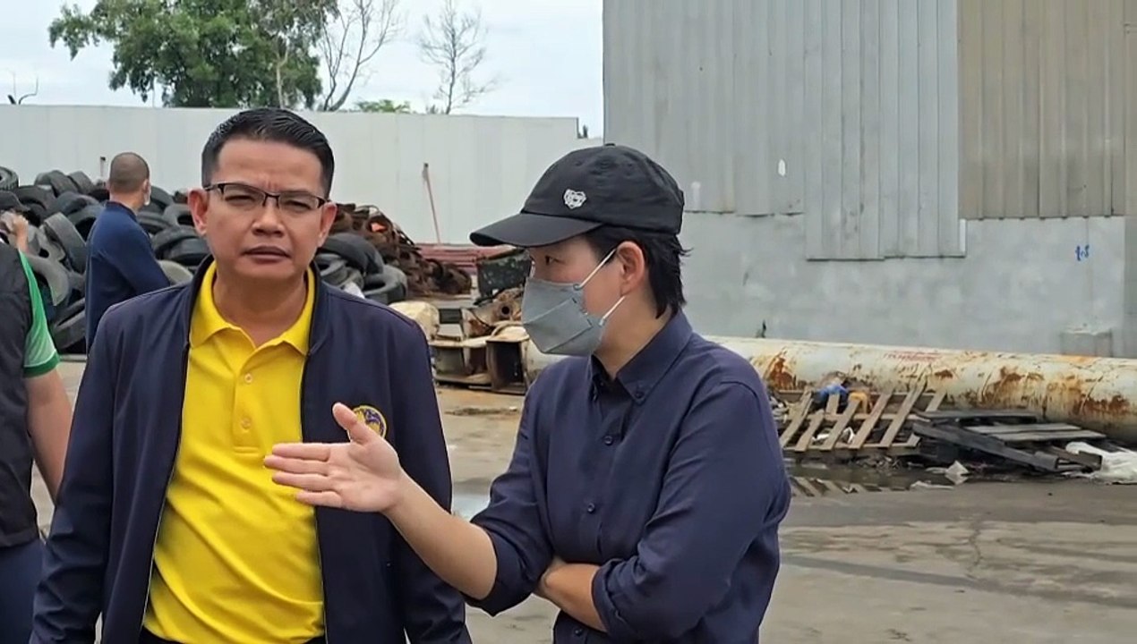 'เอกนัฏ' ปิด 'บ.ซีโน่ไทย' ใช้ขยะพลาสติกจากบ่อขยะผลิดพลาสติกซ้ำ