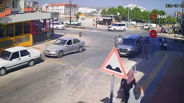 Manavgat’ta motosiklet ile hafif ticari araç çarpıştı: 1 yaralı