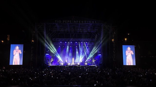 Pastora Soler emociona con su voz al público del Tío Pepe Festival