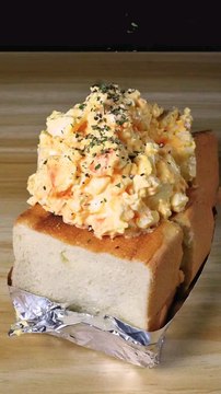 Super simple and easy yet delicious, a toast with boiled eggs mayo for topping recipe#fypageシ #foryourpage #cooking #homecooking #goodfood #foodlovers #recipe #simplerecipe #breakfast #toast #eating #foodie #yummyfood #sandwich #deliciousfood #cooking