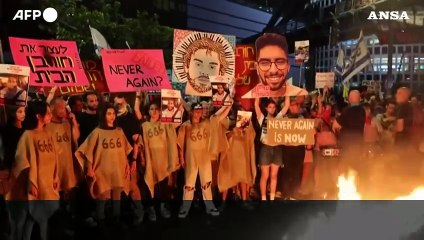 Tel Aviv, manifestanti scendono in strada: numerose proteste contro la guerra a Gaza