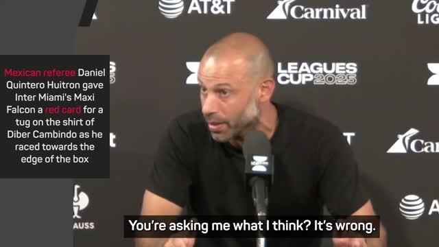 Mascherano fumes at Mexican referee