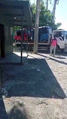 Dos hombres detenidos por transporte irregular de motocicletas sin documentos en Azua