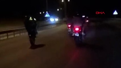 Ön tekerini kaldırarak kullandığı motosikletiyle yaptığı kazada öldü